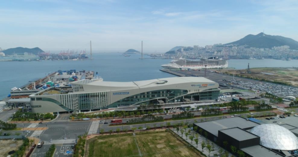 부산항 국제여객터미널, 부산-대마도 여객 항로 3년 만에 재개 부산항 국제여객터미널, 부산-대마도 여객 항로 3년 만에 재개