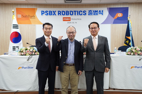 (왼쪽부터) 권재근 대표, 김현겸 회장, 요시다 겐이치 대표