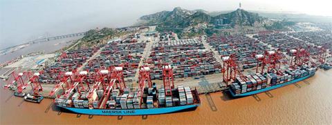 중국 상하이항 컨테이너터미널 전경. 사진 출처:인천항만공사