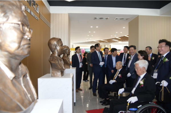 ▲흉상 제막식 진행 모습