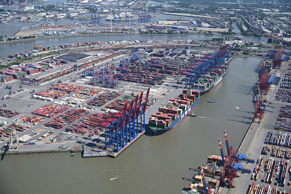  ó:Ժθũ׸û Ʈ(www.hafen-hamburg.de).   Ժθũ ̳͹̳ 