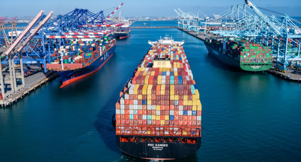 사진 출처:https://www.portoflosangeles.org/news/photo-gallery