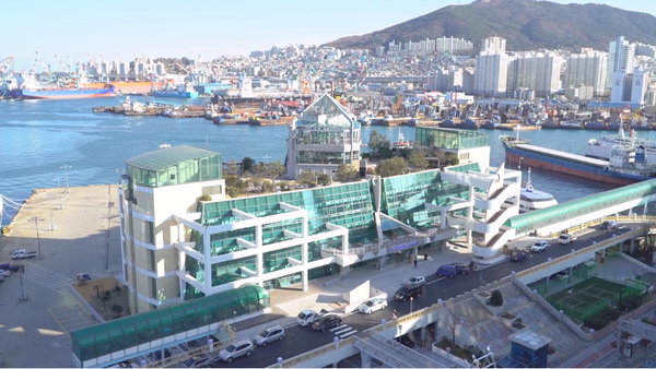 부산항만공사 사옥 전경