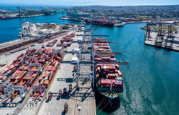 사진 출처:https://www.portoflosangeles.org/news/photo-gallery